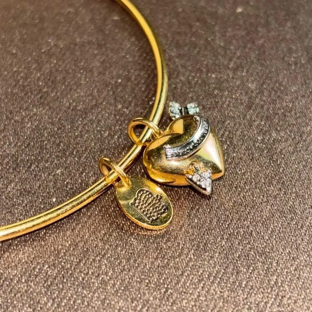 Vintage juicy couture gold charm bracelet